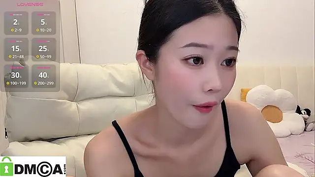 Snapshot of yunyun121 chatting on 12/04/25, 03:11 yunyun121 online show from 12/04/25, 03:11