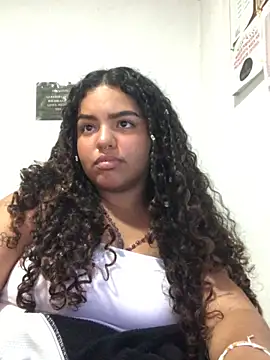 Anitta bell online show from 03/18/25, 03:45