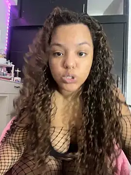 Anitta bell online show from 09/28/25, 11:12