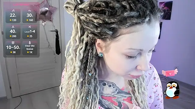 Snapshot of HoneySallyMoore chatting on 01/17/25, 08:33 HoneySallyMoore online show from 01/17/25, 08:33