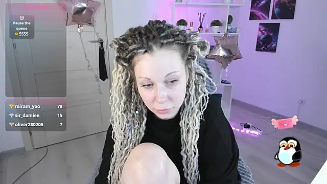 Snapshot of HoneySallyMoore chatting on 01/19/25, 02:57 HoneySallyMoore online show from 01/19/25, 02:57