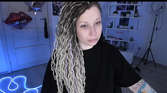 Snapshot of HoneySallyMoore chatting on 02/05/26, 11:22 HoneySallyMoore online show from 02/05/26, 11:22