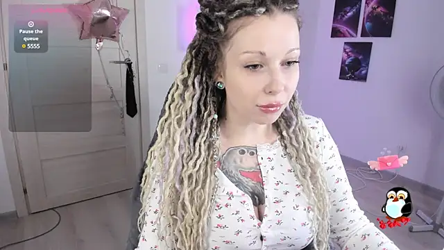 Snapshot of HoneySallyMoore chatting on 01/12/25, 08:25 HoneySallyMoore online show from 01/12/25, 08:25