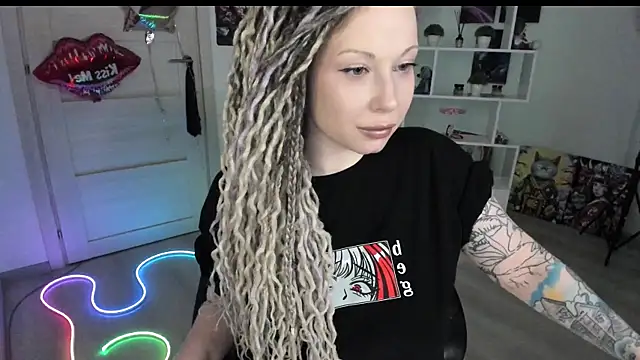 Snapshot of HoneySallyMoore chatting on 04/09/26, 08:26 HoneySallyMoore online show from 04/09/26, 08:26