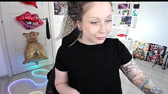 HoneySallyMoore online show from 05/09/26, 03:59