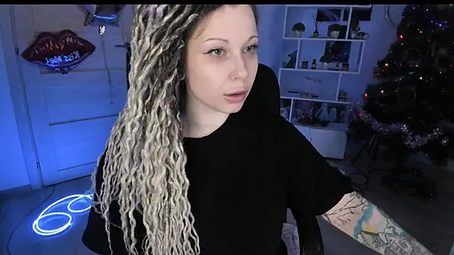 Snapshot of HoneySallyMoore chatting on 01/31/26, 07:12 HoneySallyMoore online show from 01/31/26, 07:12