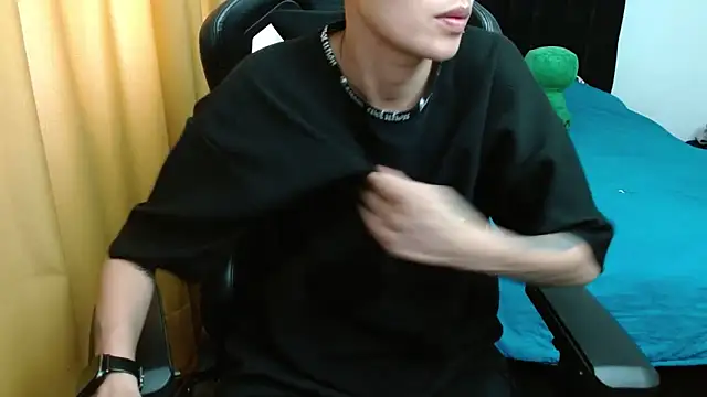 Snapshot of duo_peludoo chatting on 12/18/25, 06:23 duo peludoo online show from 12/18/25, 06:23