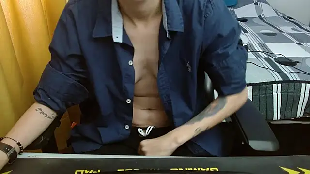 Snapshot of duo_peludoo chatting on 02/05/26, 04:47 duo peludoo online show from 02/05/26, 04:47