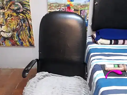 AfricanChinese online show from 11/06/25, 09:13