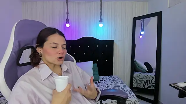 nicky angel1 online show from 02/24/26, 08:21