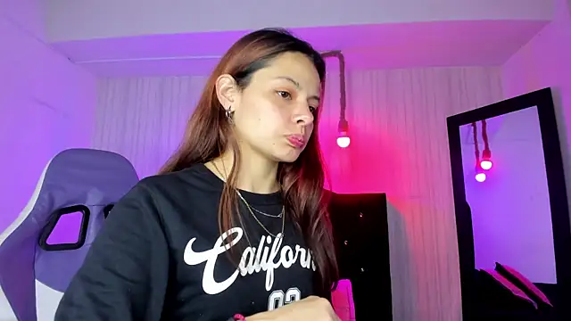 nicky angel1 online show from 10/14/25, 06:41