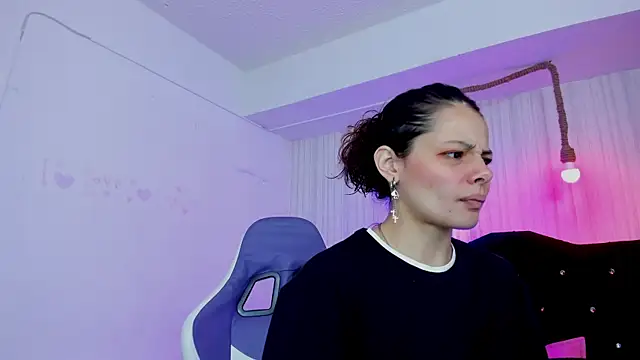 nicky angel1 online show from 10/15/25, 06:38