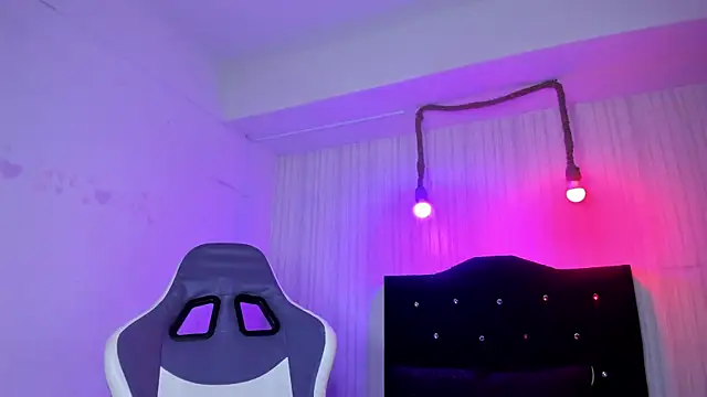 nicky angel1 online show from 10/21/25, 06:40