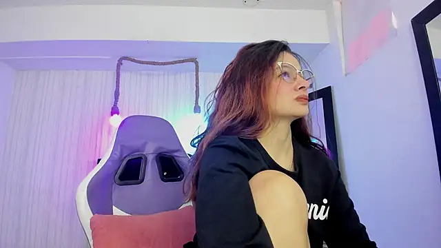 Snapshot of nicky_angel1 chatting on 06/26/26, 08:03 nicky angel1 online show from 06/26/26, 08:03