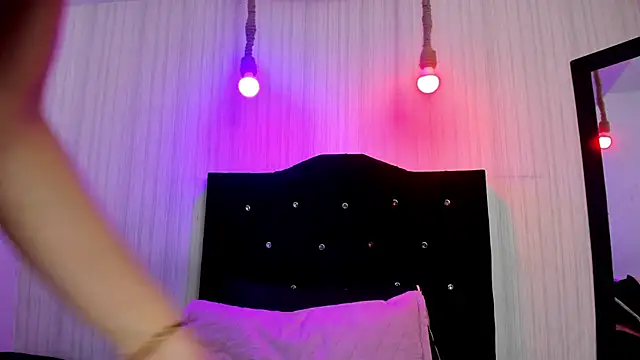 nicky angel1 online show from 10/13/25, 06:42