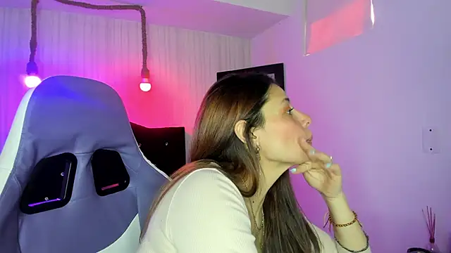 nicky angel1 online show from 10/18/25, 06:32