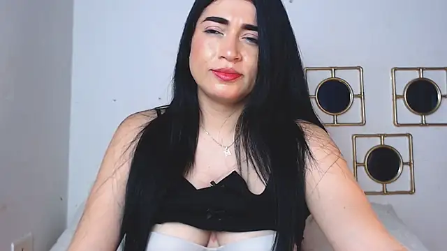 esperanza3517 online show from 03/05/25, 10:54