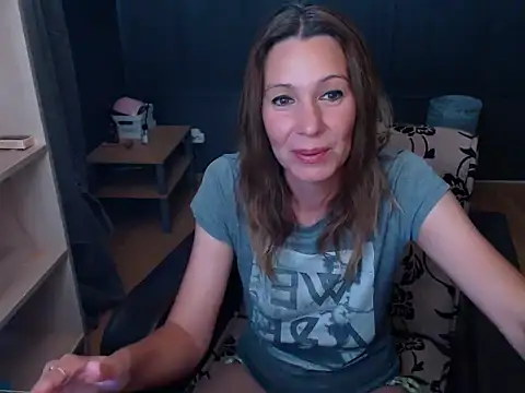 hannaha online show from 06/17/26, 07:02