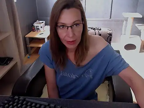 hannaha online show from 05/17/26, 10:48