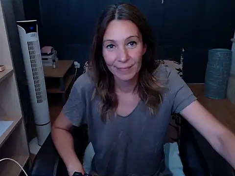hannaha online show from 06/09/26, 06:09