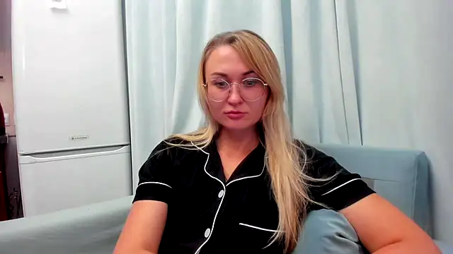Snapshot of your_Goddess_Eva chatting on 09/19/25, 07:51 your Goddess Eva online show from 09/19/25, 07:51