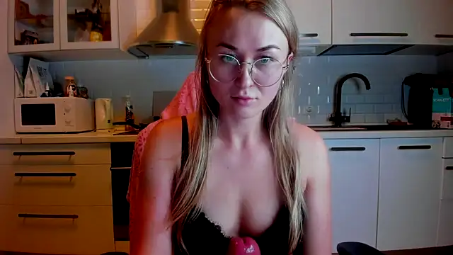 Snapshot of your_Goddess_Eva chatting on 10/27/25, 05:47 your Goddess Eva online show from 10/27/25, 05:47