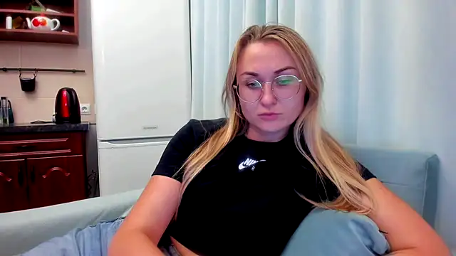 Snapshot of your_Goddess_Eva chatting on 09/15/25, 07:03 your Goddess Eva online show from 09/15/25, 07:03