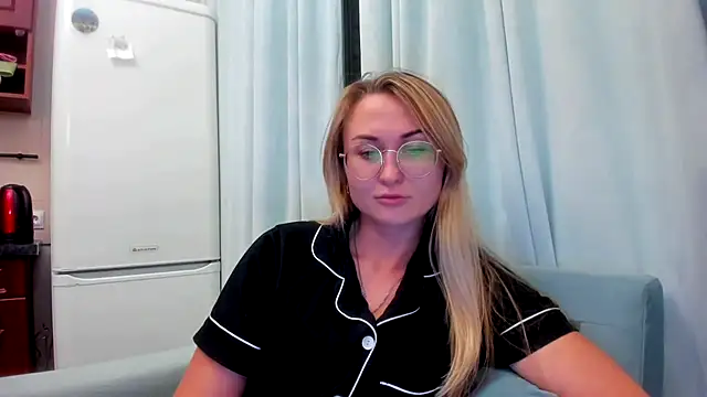 Snapshot of your_Goddess_Eva chatting on 09/22/25, 07:09 your Goddess Eva online show from 09/22/25, 07:09