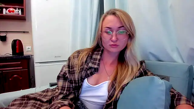 Snapshot of your_Goddess_Eva chatting on 09/11/25, 07:25 your Goddess Eva online show from 09/11/25, 07:25