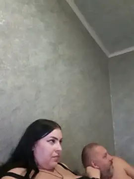 Greta Tamar online show from 12/03/25, 06:51