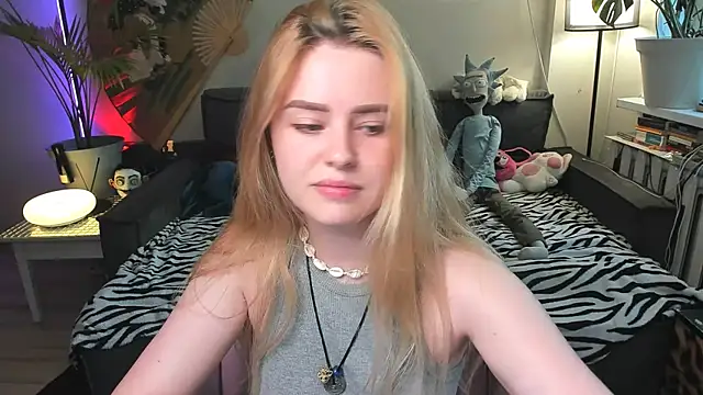 Alexa Pirs online show from 06/21/26, 04:24
