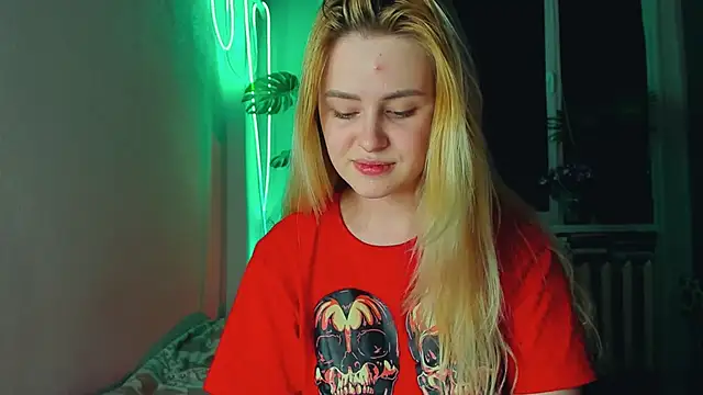 Snapshot of Alexa_Pirs chatting on 03/06/25, 10:15 Alexa Pirs online show from 03/06/25, 10:15