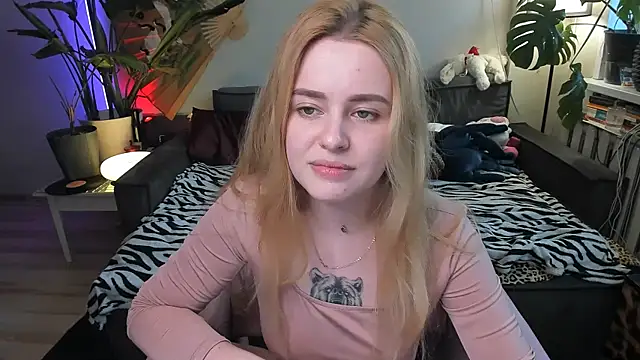 Alexa Pirs online show from 04/06/26, 02:18