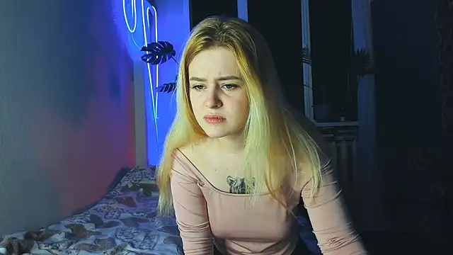 Snapshot of Alexa_Pirs chatting on 02/19/25, 02:44 Alexa Pirs online show from 02/19/25, 02:44