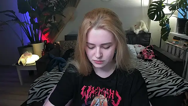 Alexa Pirs online show from 03/18/26, 03:13