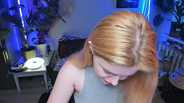 Snapshot of Alexa_Pirs chatting on 12/01/25, 12:39 Alexa Pirs online show from 12/01/25, 12:39