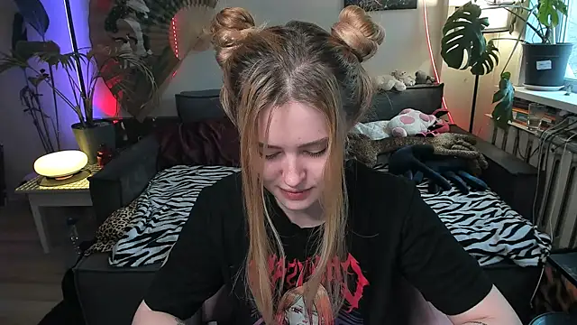 Alexa Pirs online show from 03/03/26, 12:23