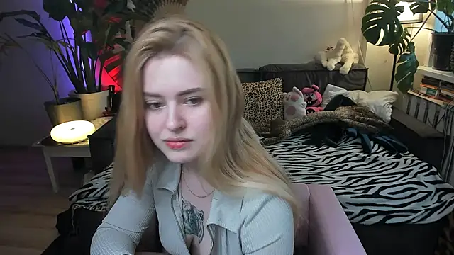 Alexa Pirs online show from 03/16/26, 02:43