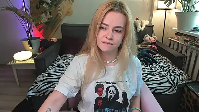 Alexa Pirs online show from 06/12/26, 06:22