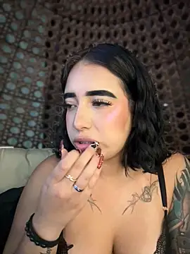 Snapshot of Scarlett-LS chatting on 10/30/25, 04:22 Scarlett-LS online show from 10/30/25, 04:22