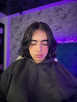 Snapshot of Scarlett-LS chatting on 12/15/25, 10:43 Scarlett-LS online show from 12/15/25, 10:43