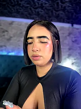 Snapshot of Scarlett-LS chatting on 11/21/25, 02:43 Scarlett-LS online show from 11/21/25, 02:43