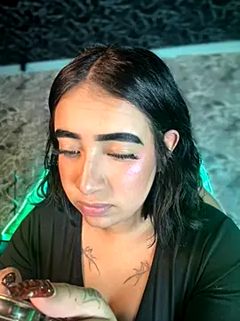 Snapshot of Scarlett-LS chatting on 11/12/25, 02:15 Scarlett-LS online show from 11/12/25, 02:15