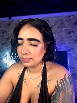 Snapshot of Scarlett-LS chatting on 11/28/25, 02:12 Scarlett-LS online show from 11/28/25, 02:12