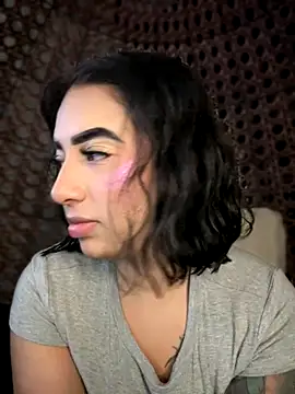 Snapshot of Scarlett-LS chatting on 10/27/25, 02:56 Scarlett-LS online show from 10/27/25, 02:56