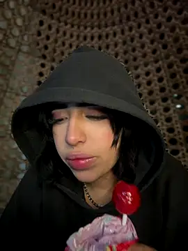Scarlett-LS online show from 10/07/25, 06:03