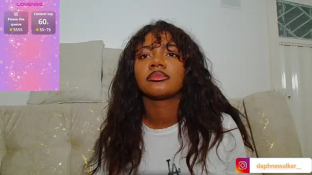 Snapshot of Daphnewalker__ chatting on 10/01/25, 03:00 Daphnewalker online show from 10/01/25, 03:00