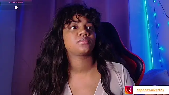 Snapshot of Daphnewalker__ chatting on 01/12/26, 11:17 Daphnewalker online show from 01/12/26, 11:17