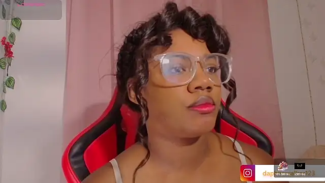 Snapshot of Daphnewalker__ chatting on 02/01/26, 11:52 Daphnewalker online show from 02/01/26, 11:52