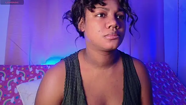 Daphnewalker   online show from 05/20/26, 11:40